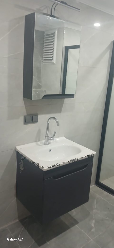 Banyo dolabı ve gider bağlantısı montajı