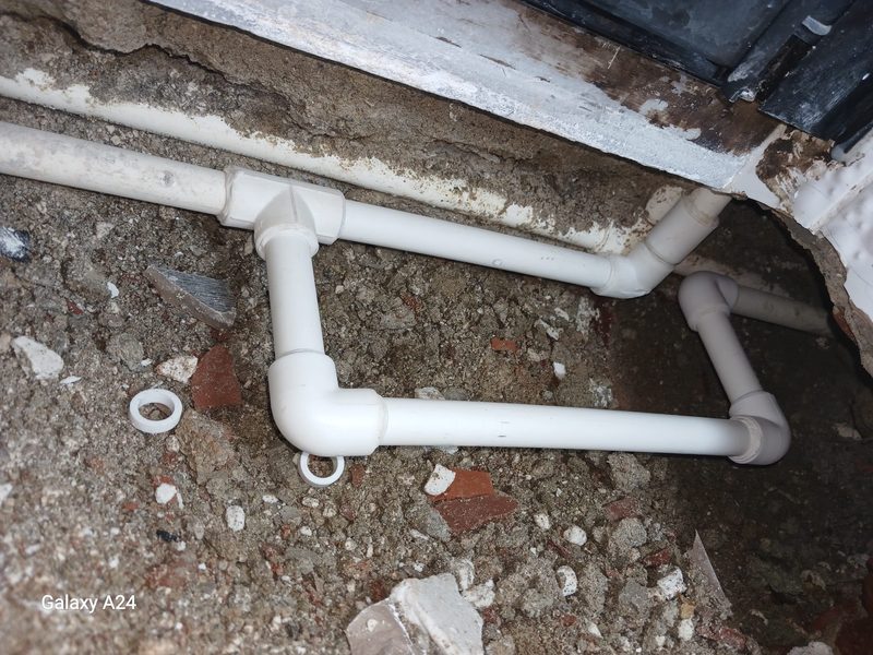 Duş kabin altı pimaş ve soğuk su hattı tamiri